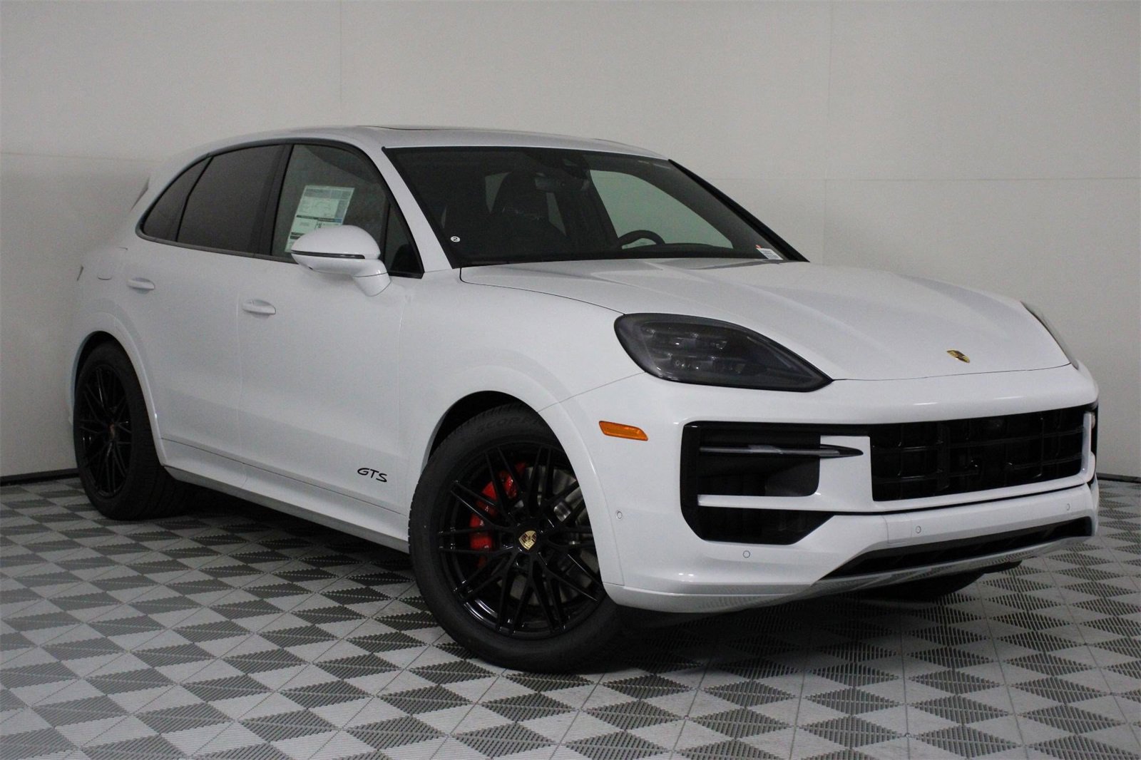 New 2026 Porsche Cayenne GTS image 9