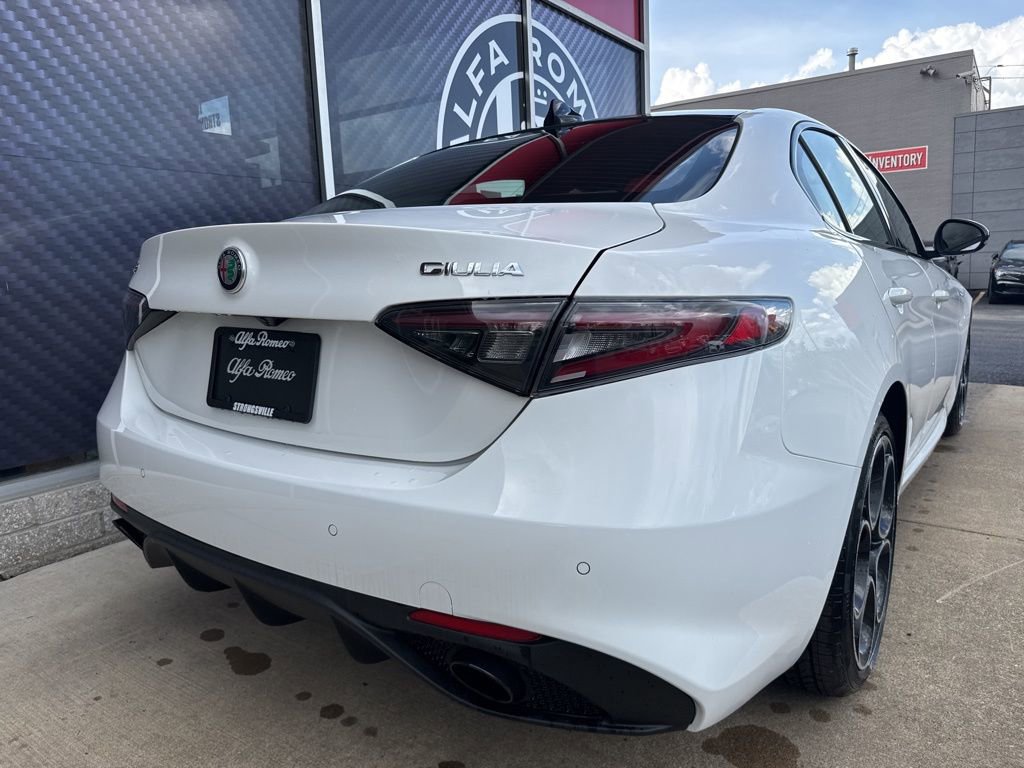 New 2026 Alfa Romeo Giulia AWD image 3