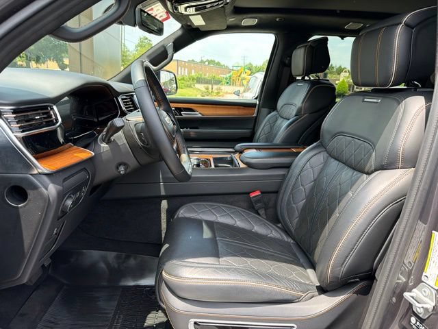 Used 2024 Jeep Grand Wagoneer L Series III AWD/4WD image 22