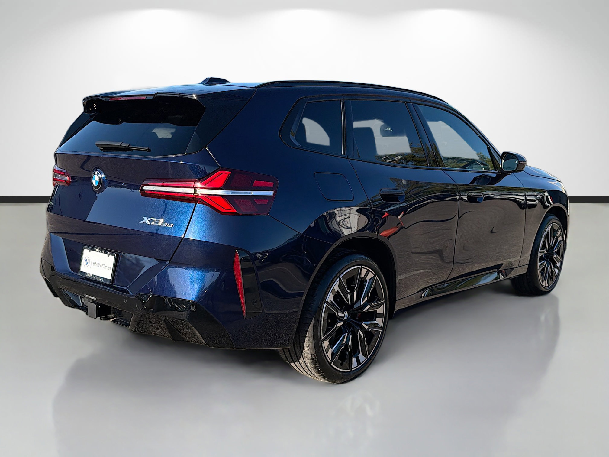 Used 2025 BMW X3 xDrive30i w/ Premium Package image 3