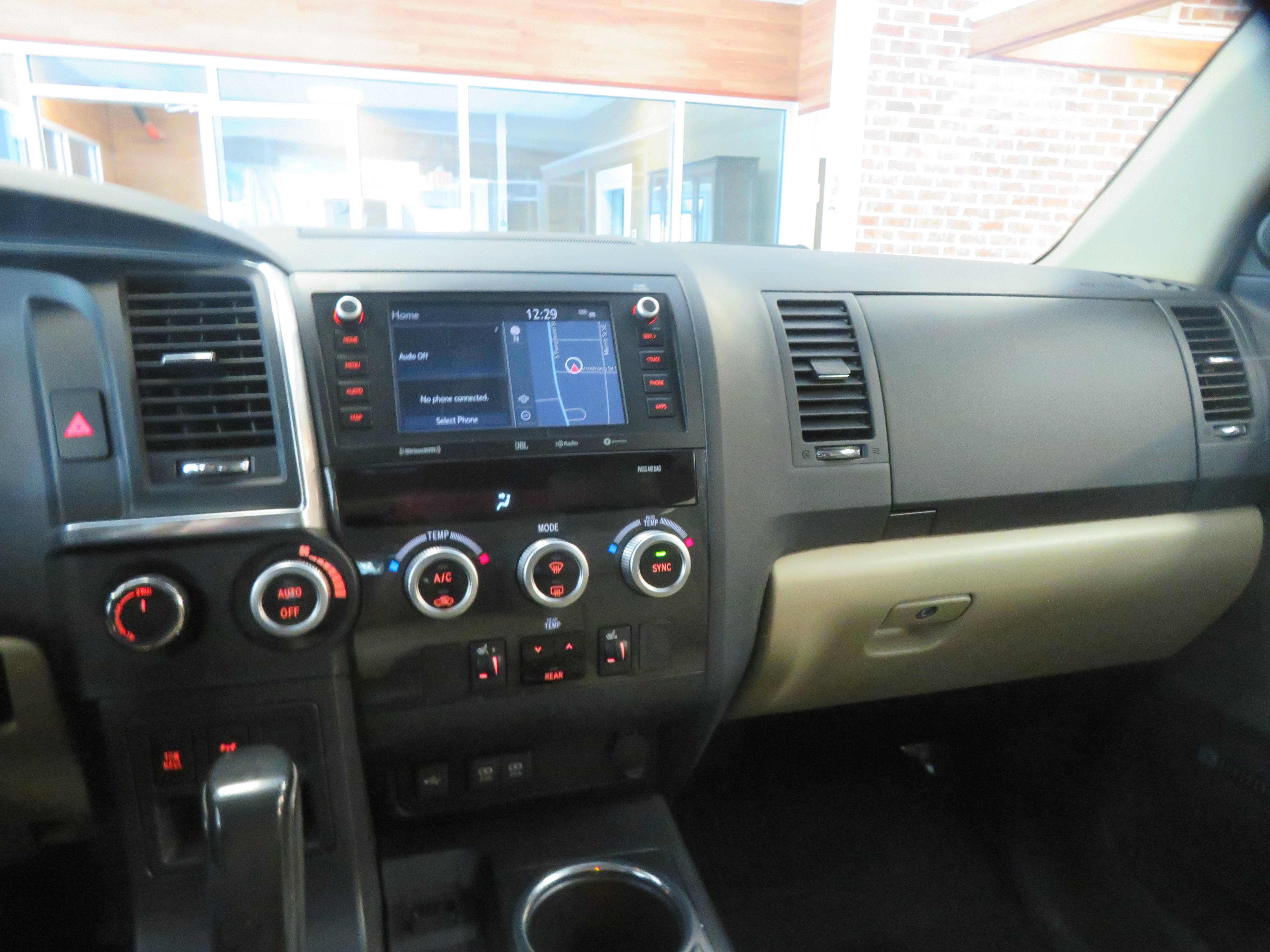 Used 2020 Toyota Sequoia Limited w/ Safety & Convenience Package AWD/4WD image 45