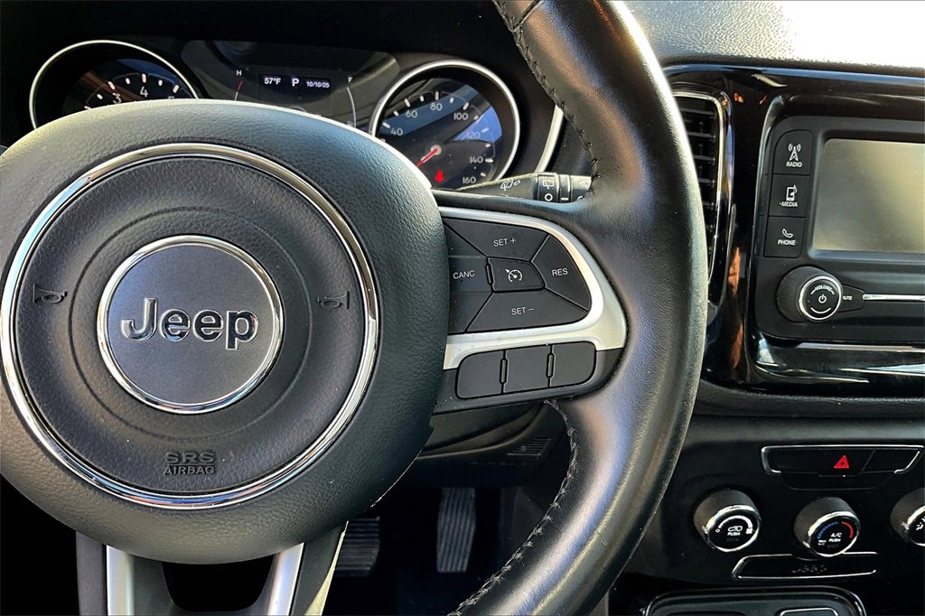 Used 2018 Jeep Compass Latitude image 16