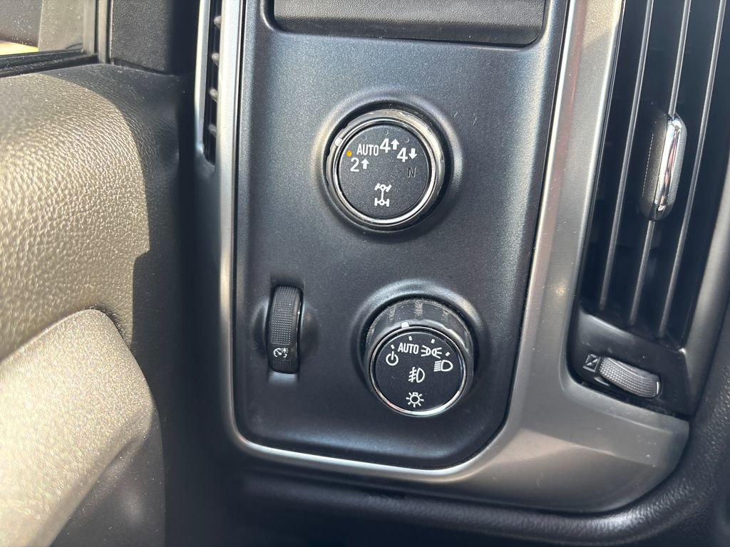 Certified 2017 Chevrolet Silverado 1500 LT w/ All Star Edition AWD/4WD image 22