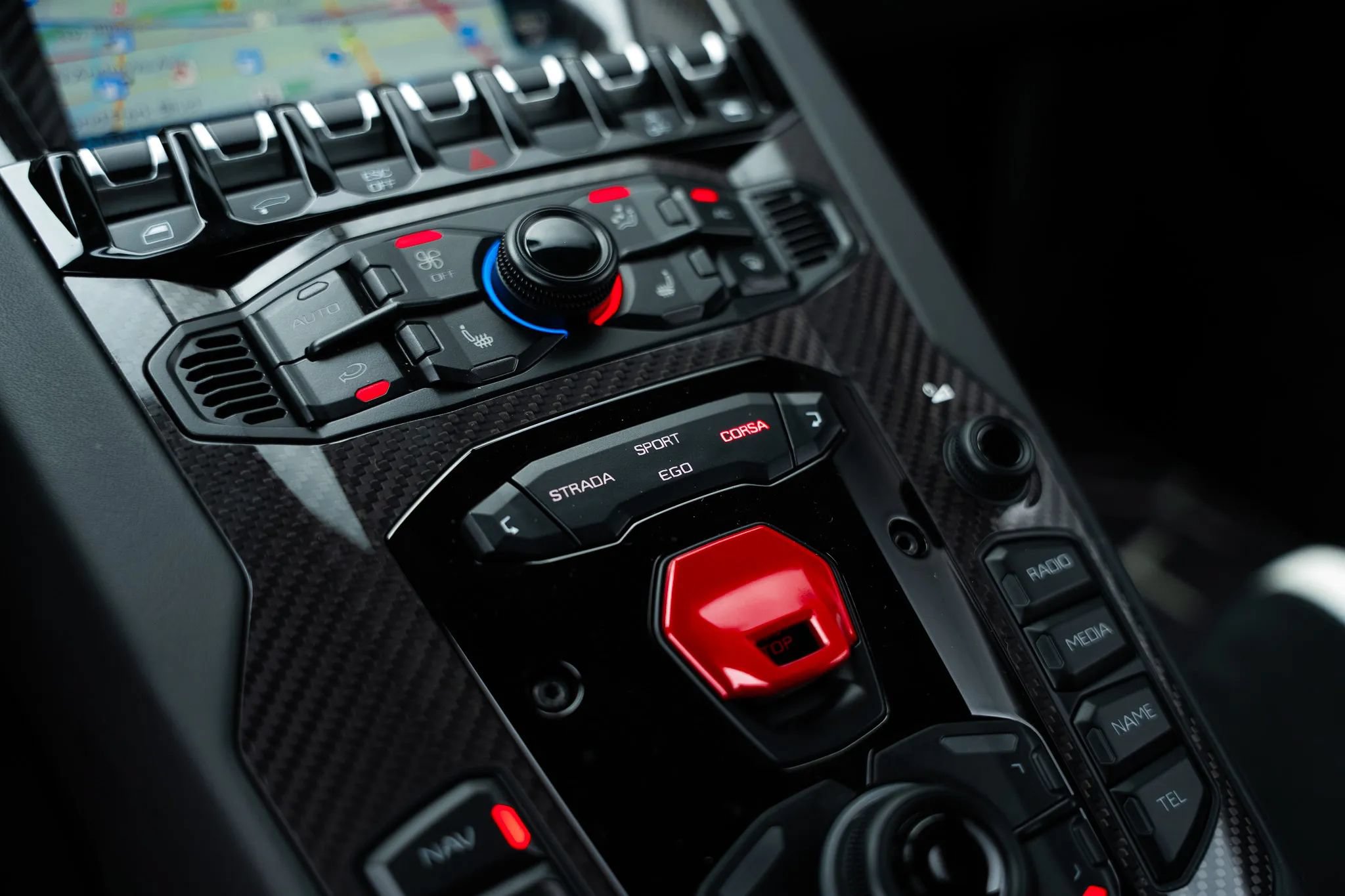 Used 2019 Lamborghini Aventador SVJ AWD/4WD image 50