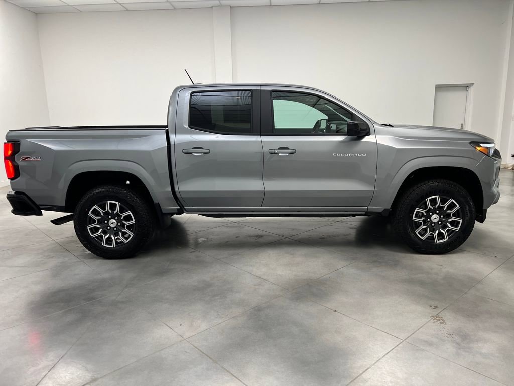 Used 2026 Chevrolet Colorado Z71 AWD/4WD image 8