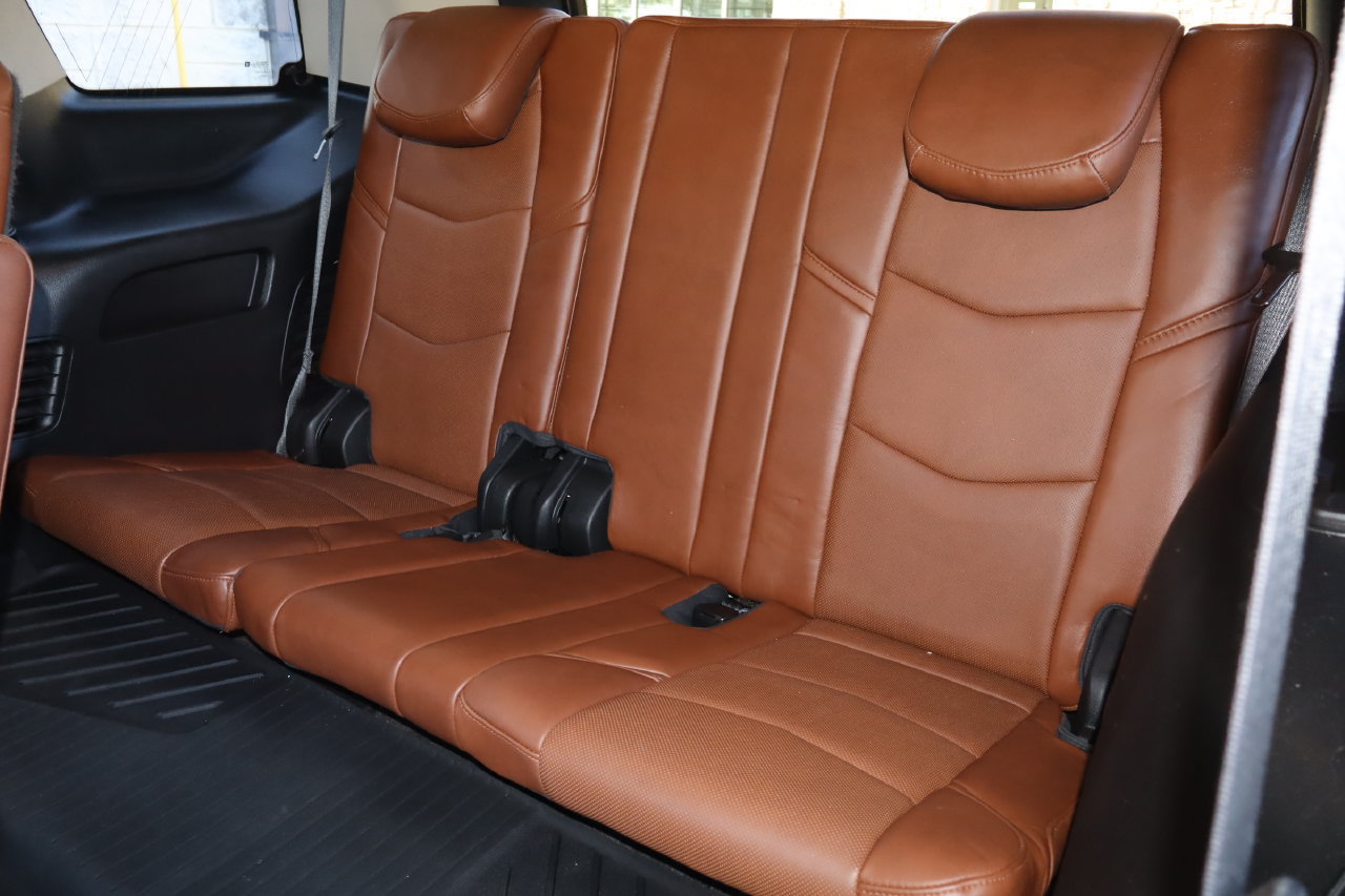 Used 2020 Cadillac Escalade Luxury RWD image 7