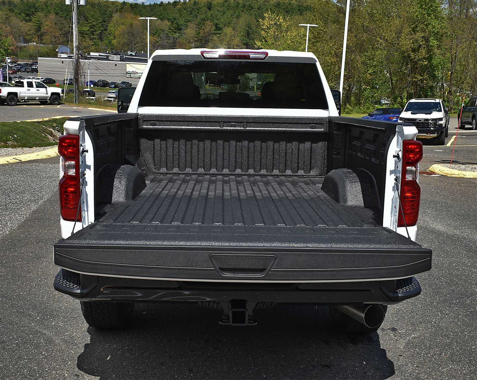 New 2026 Chevrolet Silverado 2500 Custom w/ Custom Value Package AWD/4WD image 8