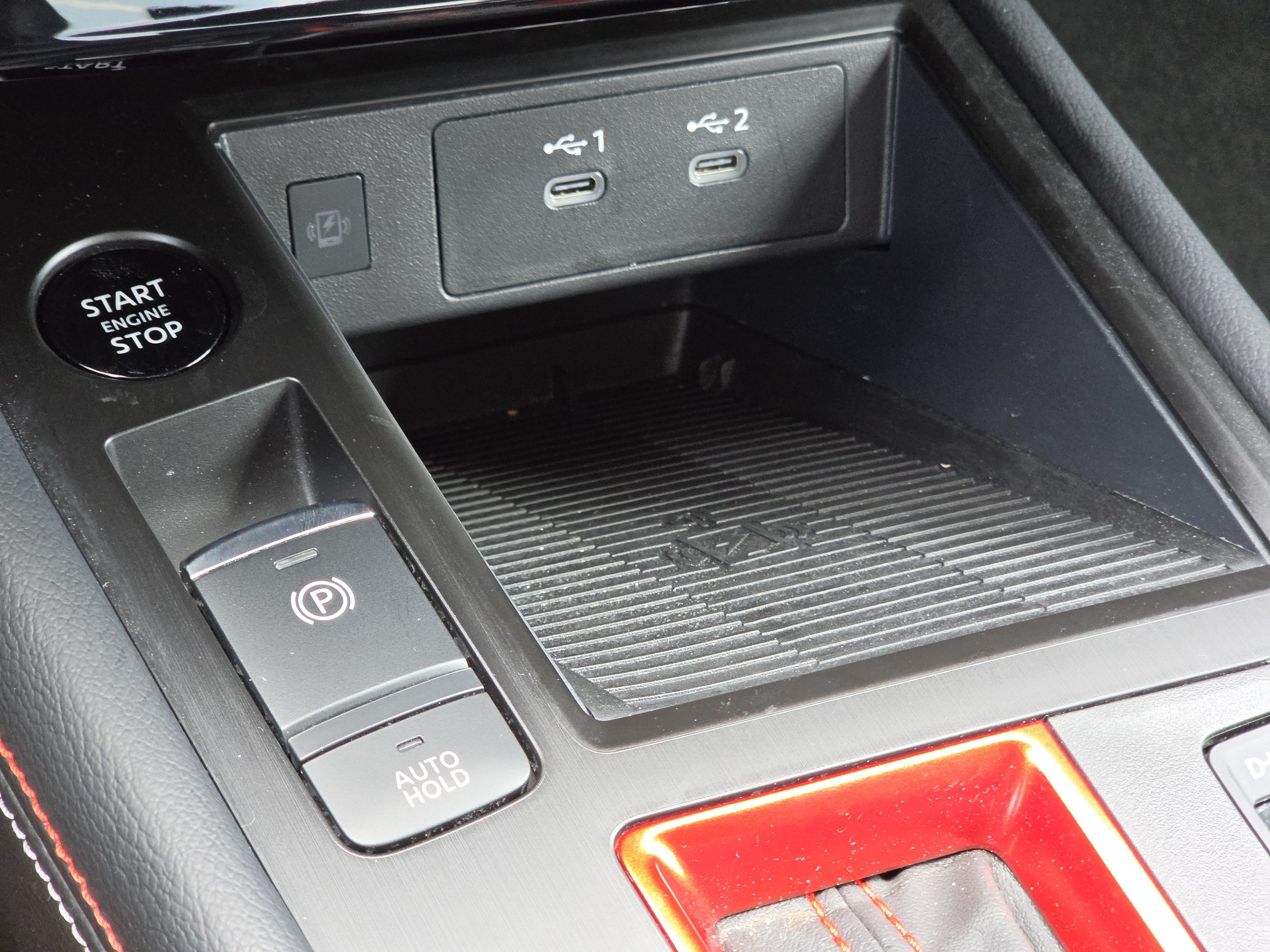 Used 2025 Nissan Kicks SR w/ SR Premium Package FWD image 23