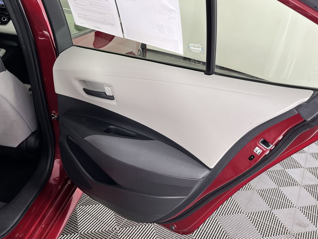 Used 2022 Toyota Corolla LE image 14