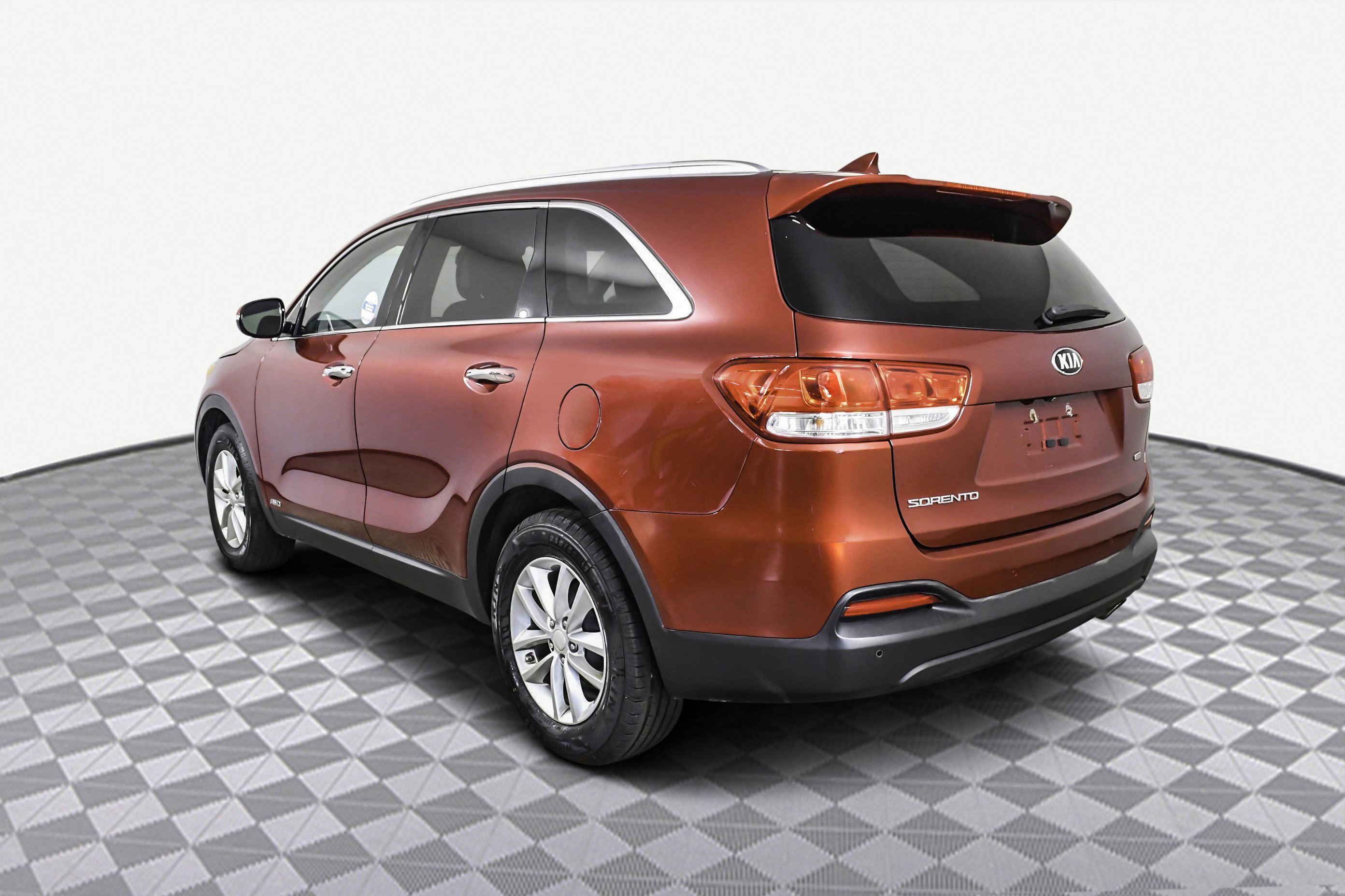 Used 2016 Kia Sorento LX w/ LX Convenience Package image 6