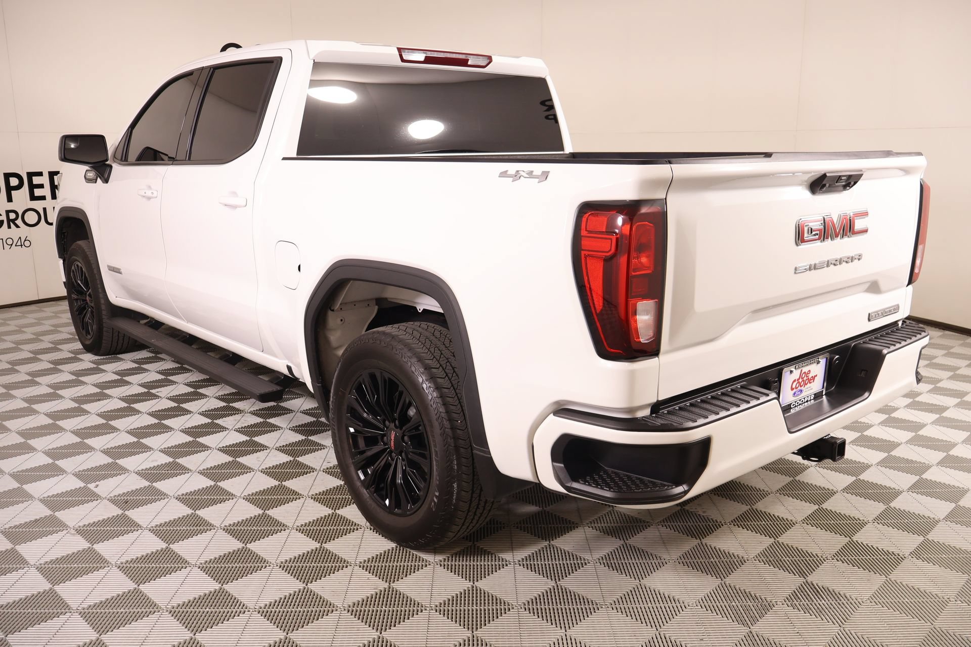 Used 2025 GMC Sierra 1500 Elevation AWD/4WD image 23