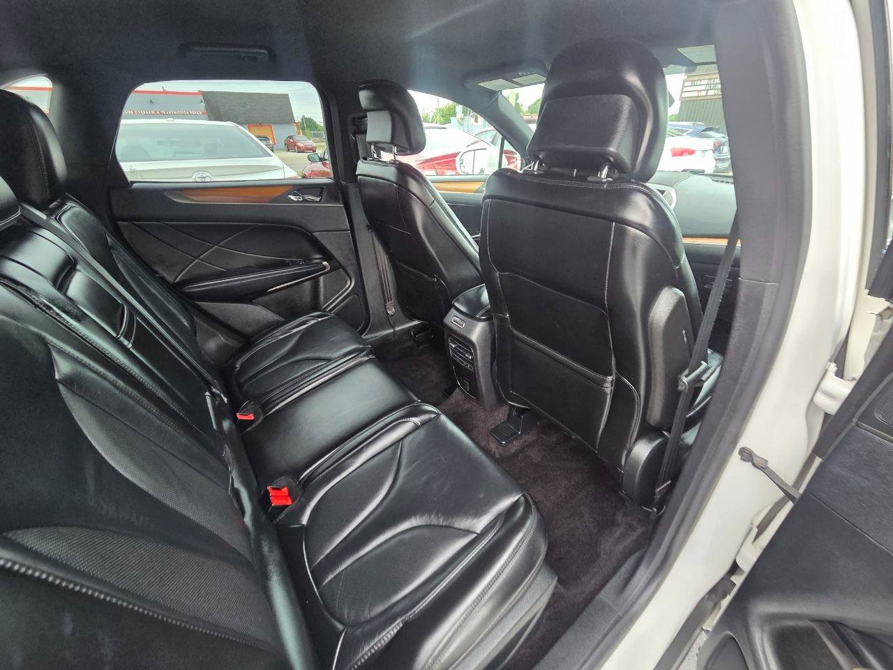 Used 2018 Lincoln MKC Select w/ Select Plus Package AWD/4WD image 17
