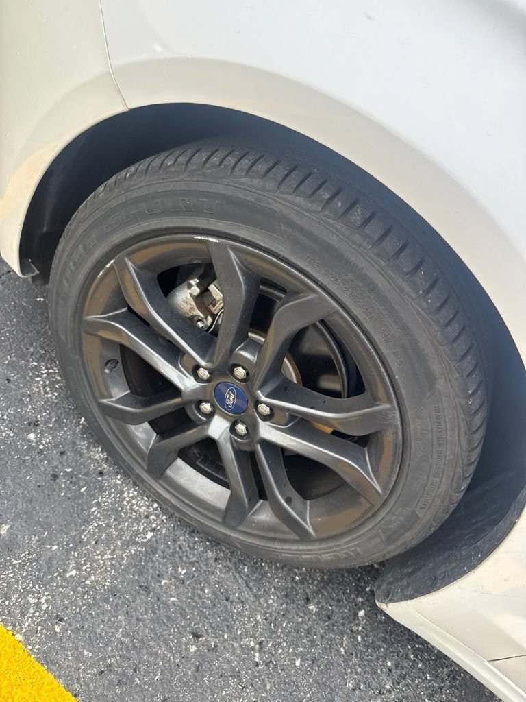 Used 2018 Ford Fusion SE w/ Equipment Group 201A FWD image 13