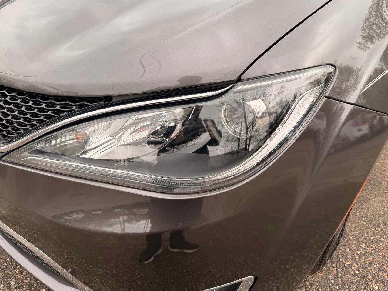 Used 2017 Chrysler Pacifica Touring-L FWD image 16