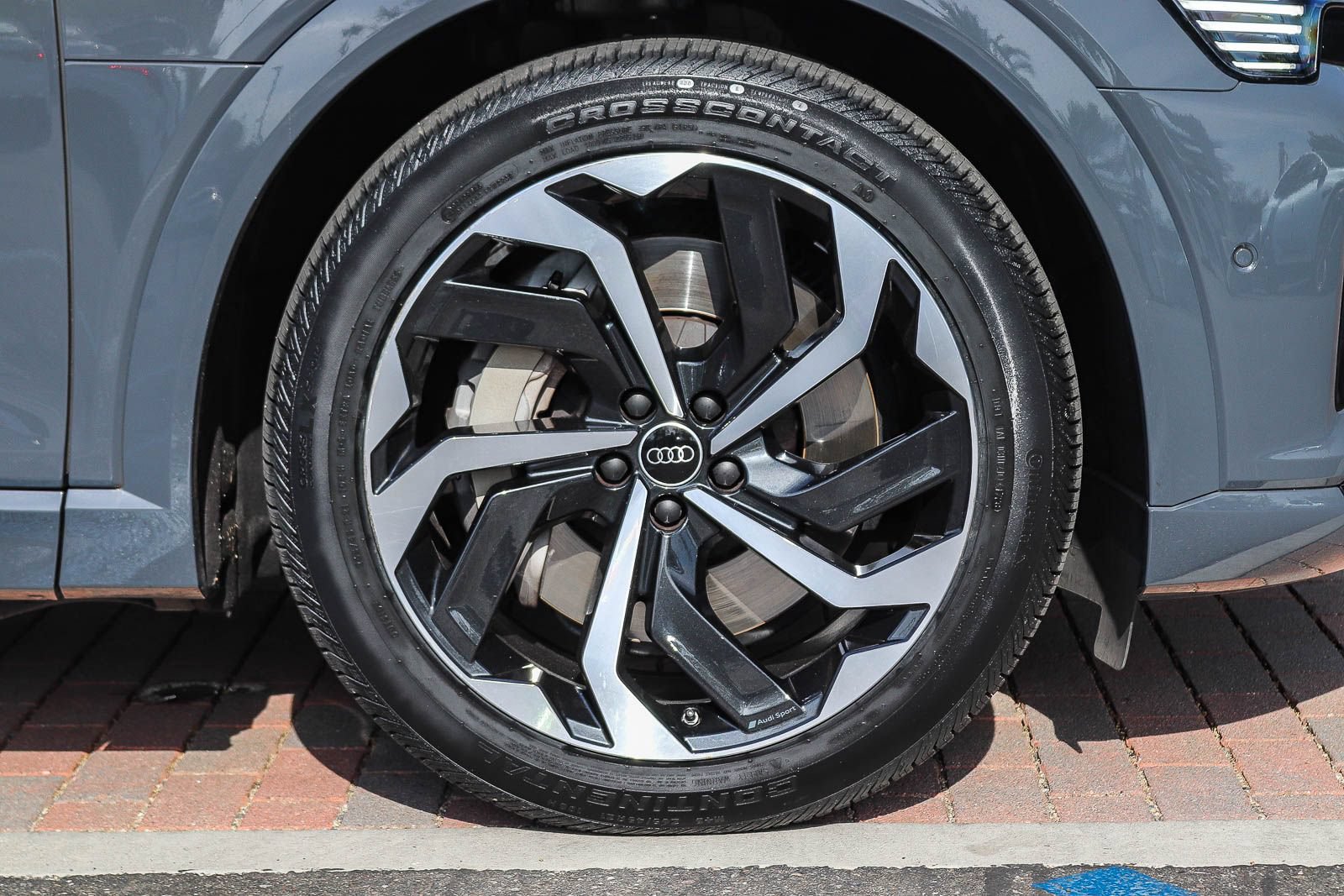 Certified 2024 Audi Q8 e-tron Premium Plus AWD/4WD image 10
