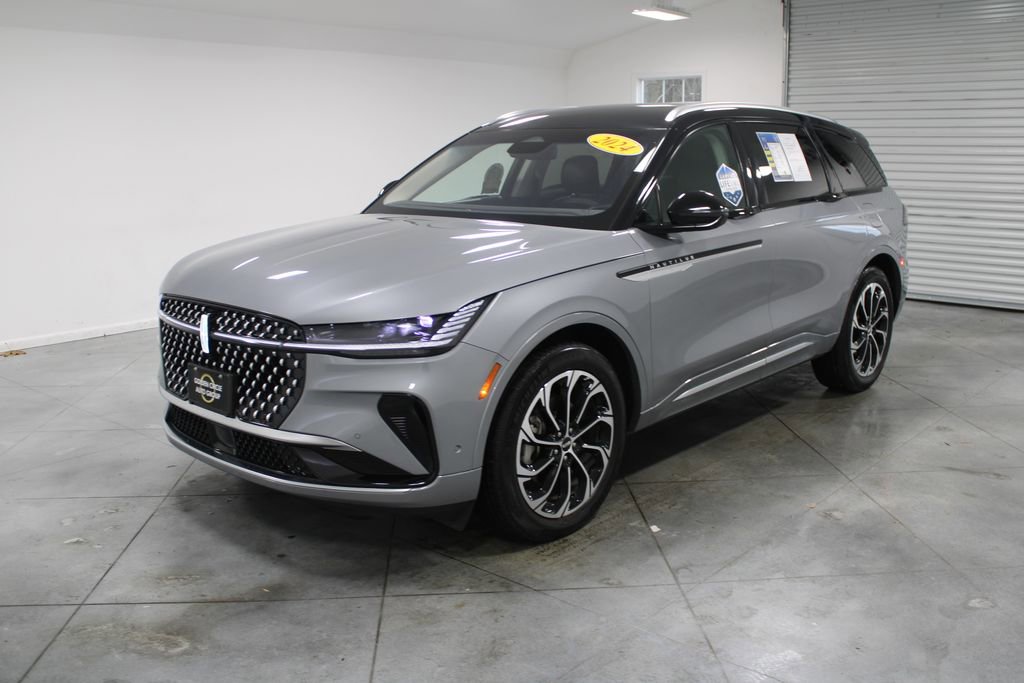 Used 2024 Lincoln Nautilus Reserve image 4