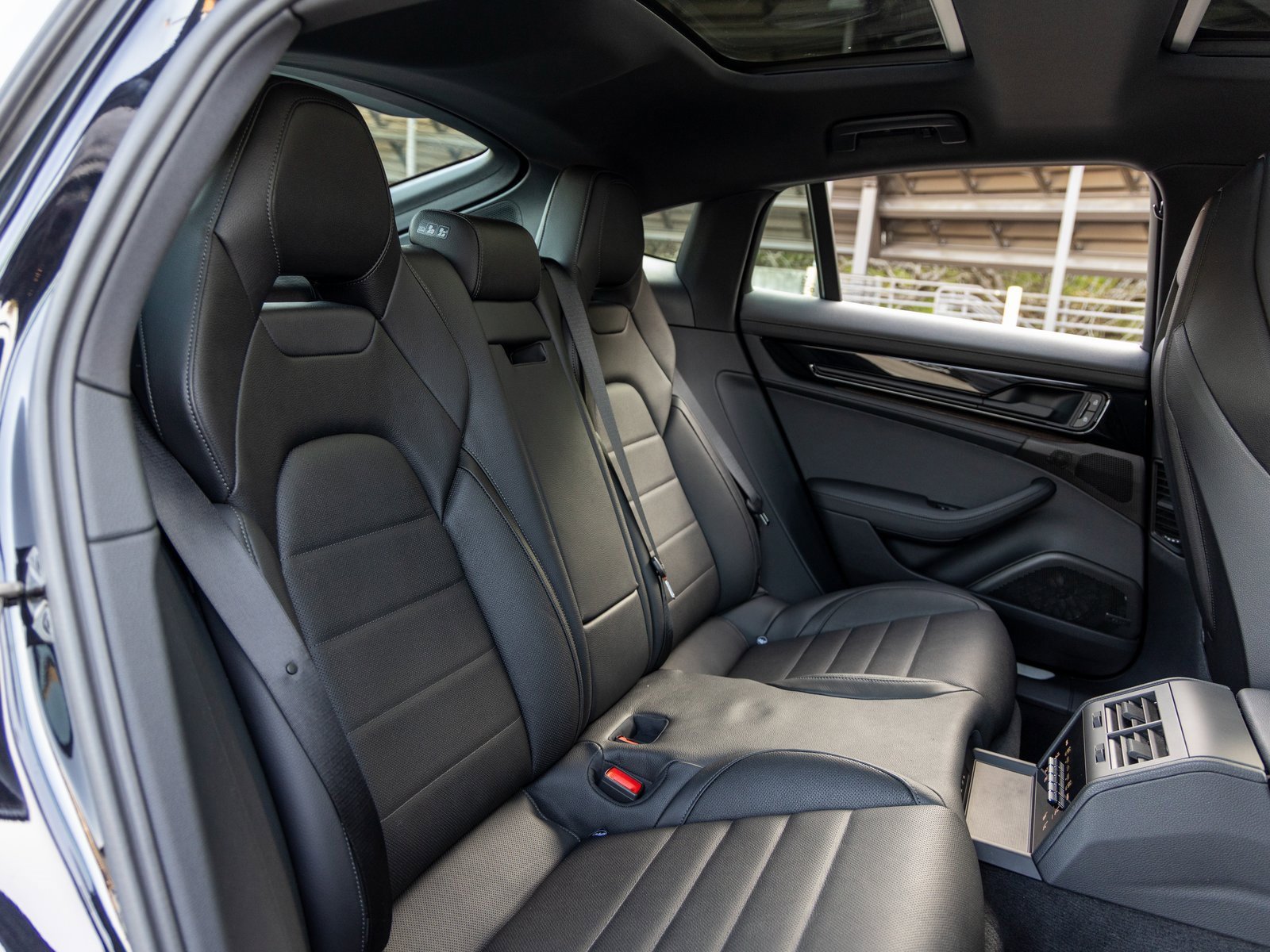 Used 2024 Porsche Panamera 4 image 44