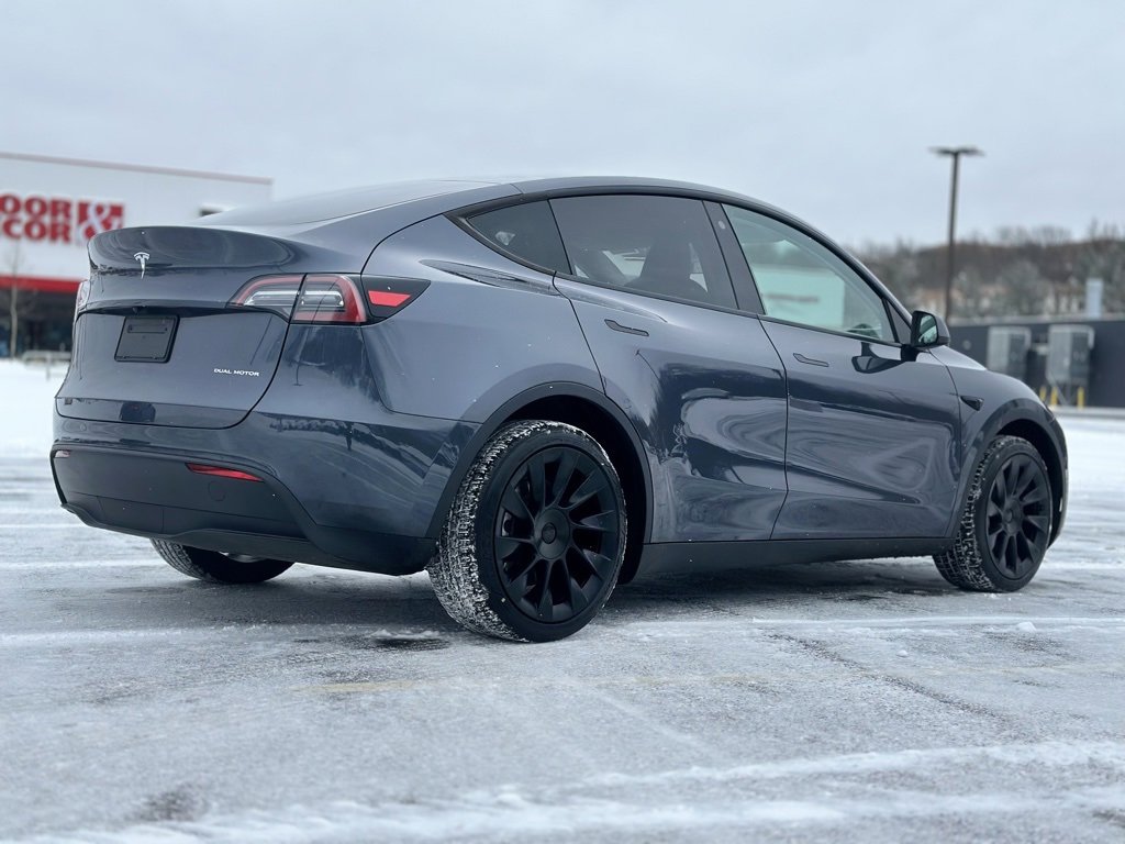 Used 2023 Tesla Model Y Long Range image 7
