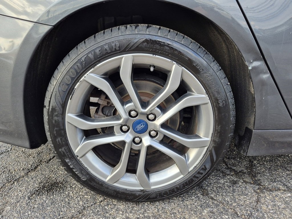 Used 2019 Ford Fusion SEL image 30