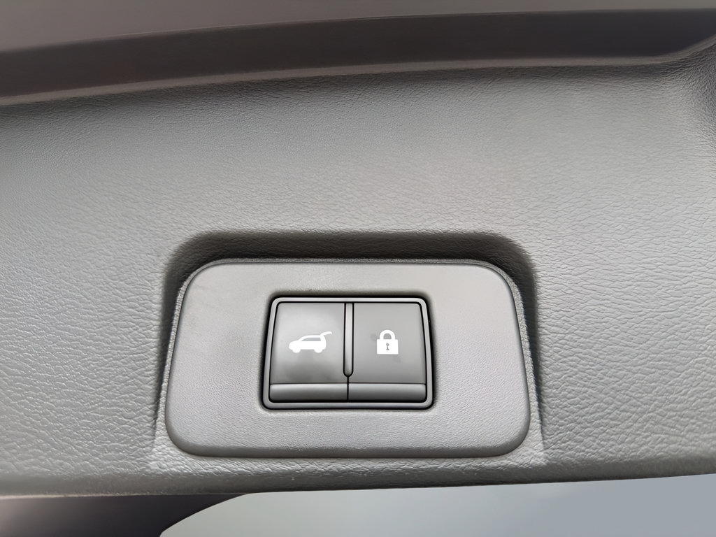 Used 2024 Nissan Rogue Platinum w/ Platinum Premium Package FWD image 13