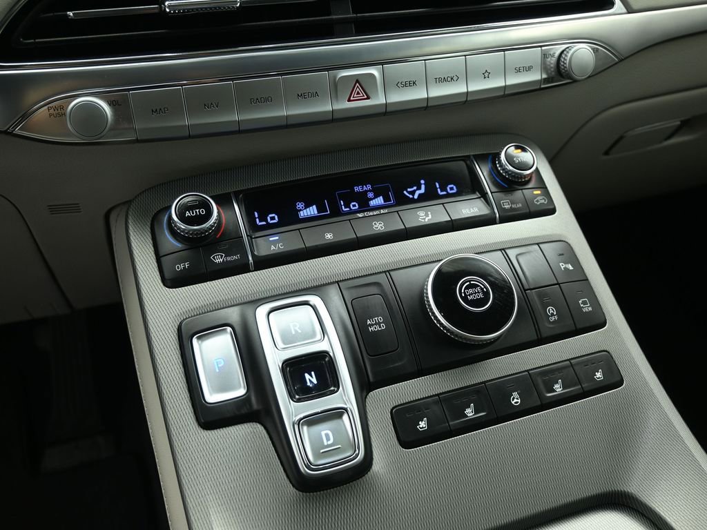 Used 2022 Hyundai Palisade Limited image 17