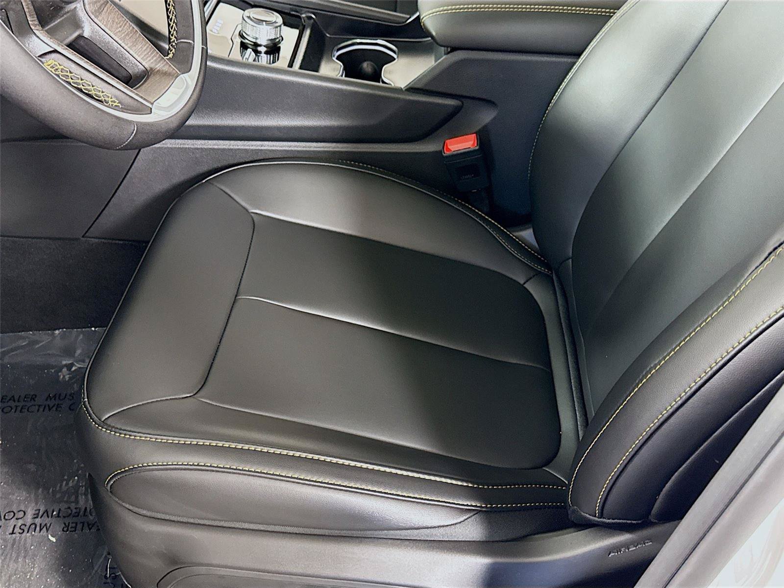 New 2026 Jeep Grand Cherokee Limited AWD/4WD image 13