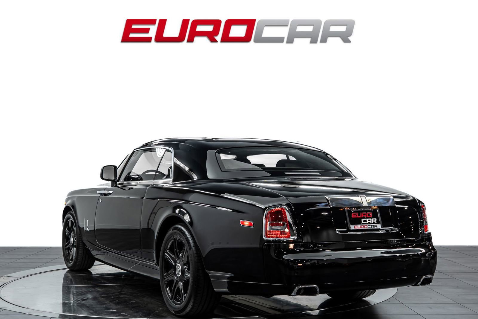 Used 2010 Rolls-Royce Phantom Coupe image 3