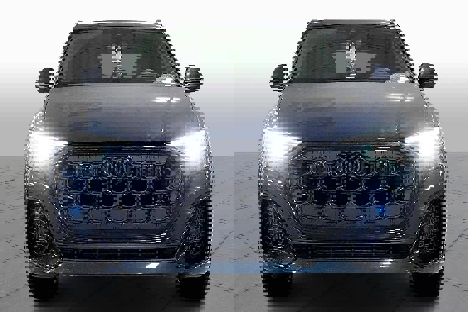 New 2026 Audi Q8 Prestige image 3