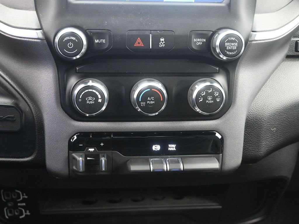 Used 2024 RAM 2500 Big Horn image 17