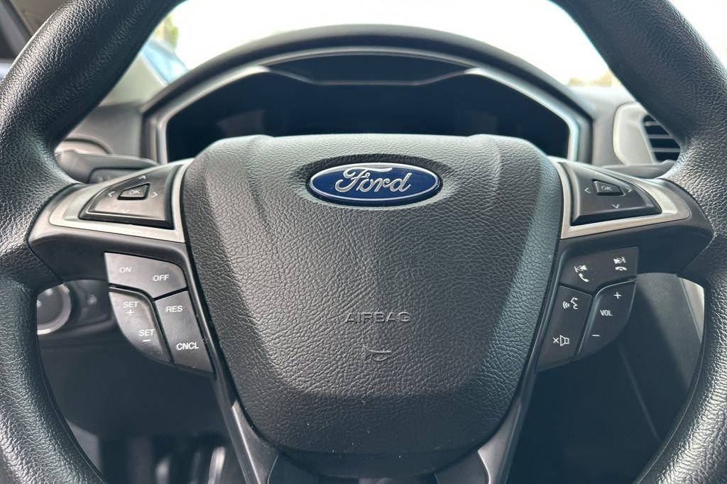 Used 2019 Ford Fusion SE image 21