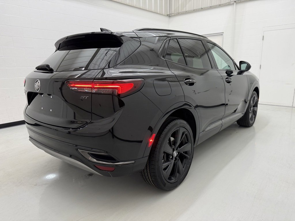 Used 2023 Buick Envision Essence w/ Sport Touring Package image 13