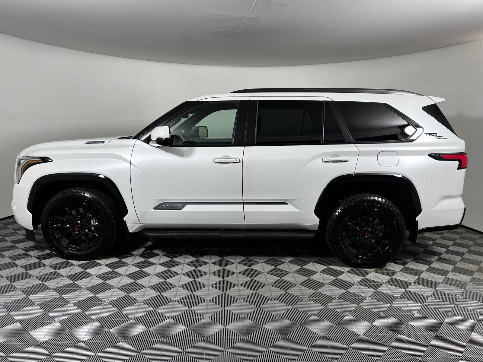 Used 2026 Toyota Sequoia Platinum w/ TRD Off-Road Package AWD/4WD image 8