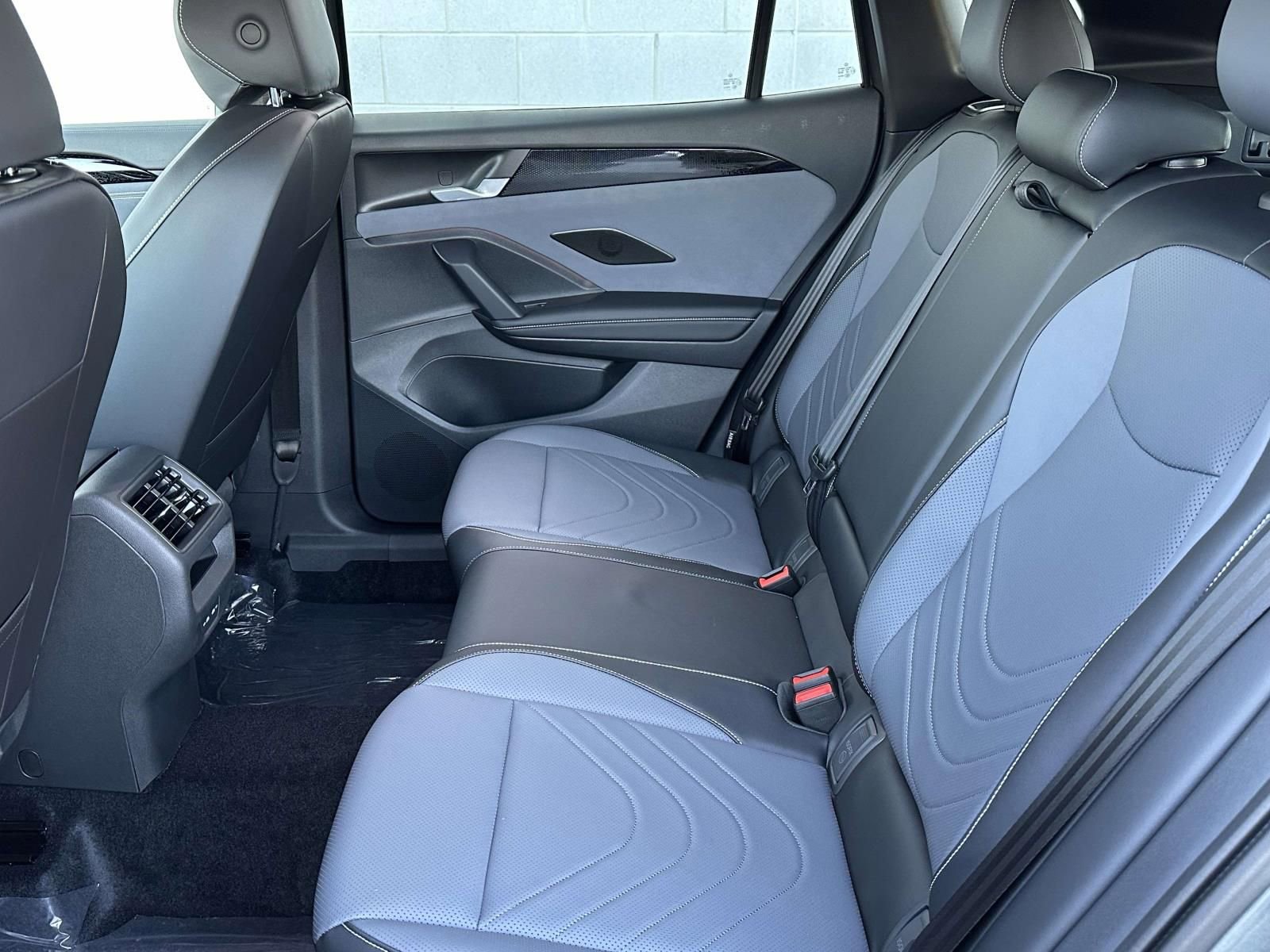 New 2026 Volkswagen Tiguan SE R-Line image 13