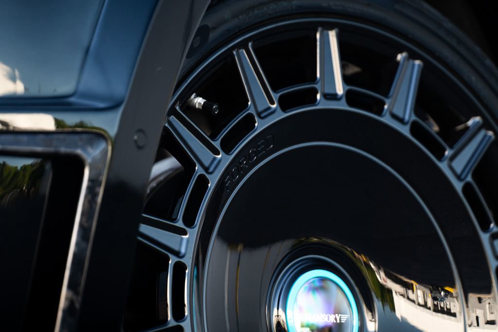 Used 2023 Rolls-Royce Cullinan Black Badge image 26