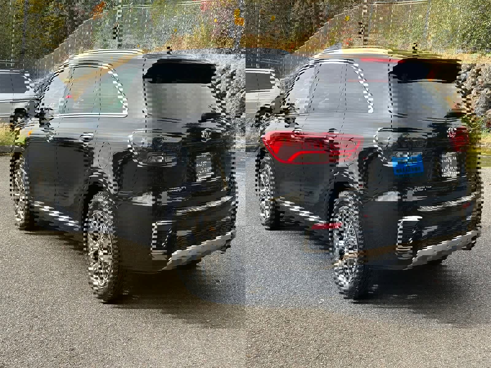 Used 2019 Kia Sorento SX image 3