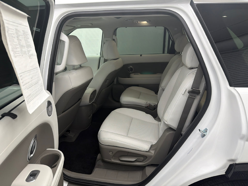 Certified 2026 Hyundai Palisade Limited FWD image 23