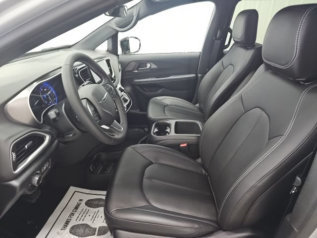 New 2026 Chrysler Voyager LX FWD image 24