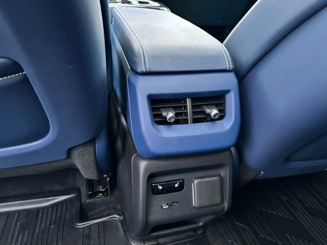 Used 2025 Cadillac Optiq Sport 2 image 34