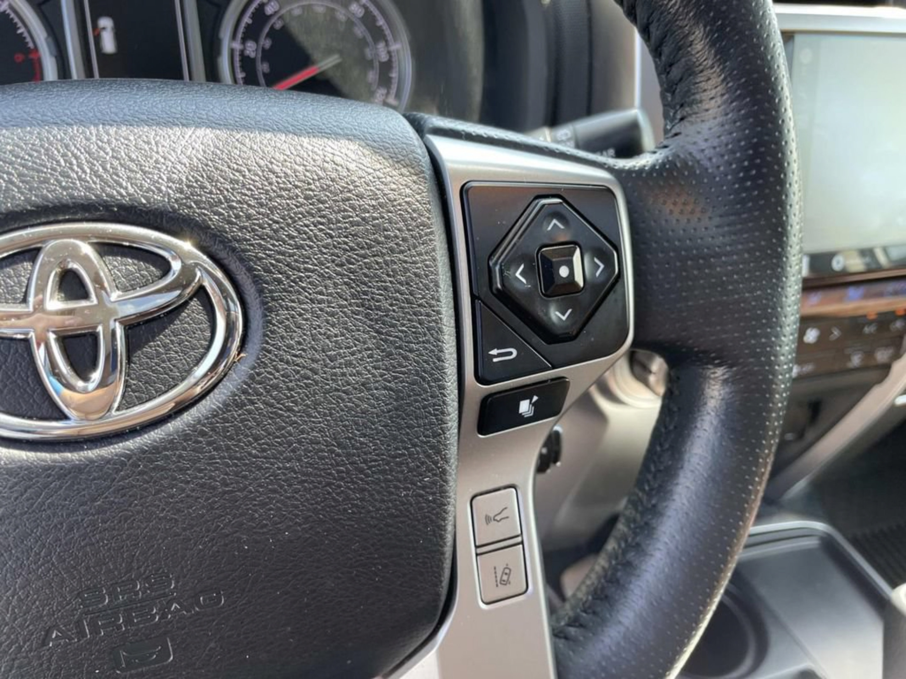Used 2024 Toyota 4Runner Limited RWD image 27