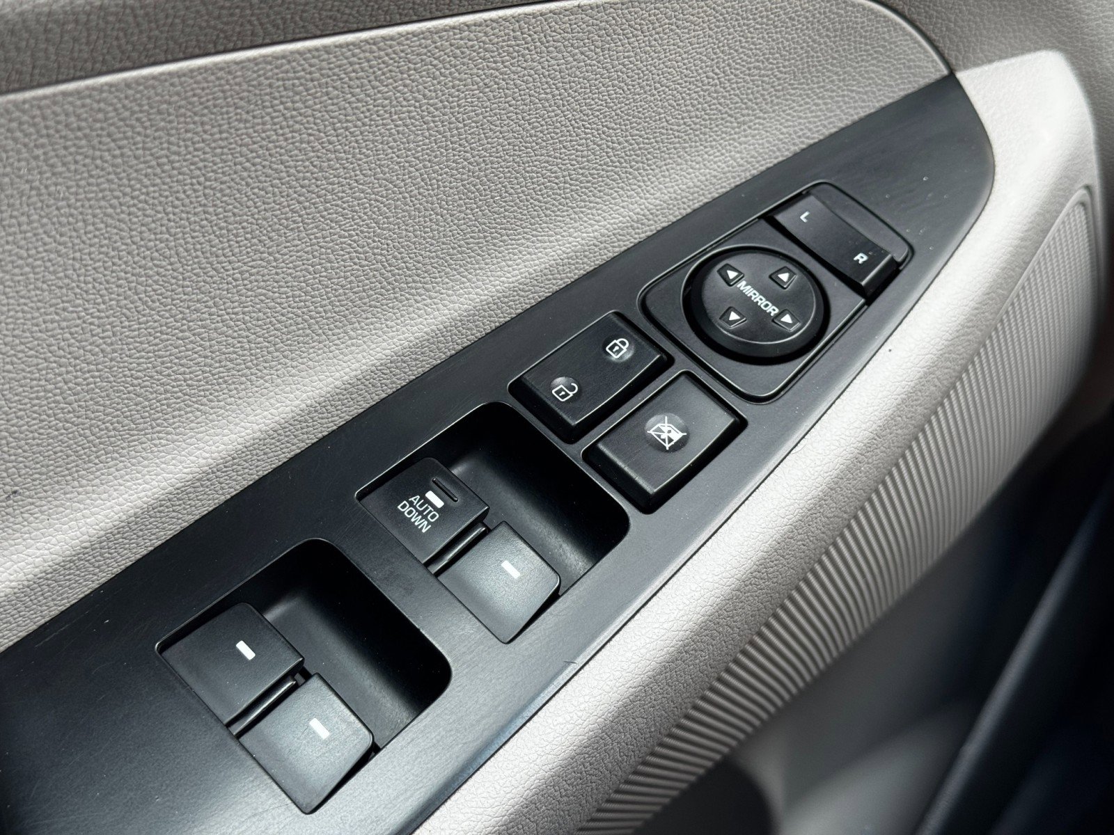 Used 2018 Hyundai Tucson SE image 16