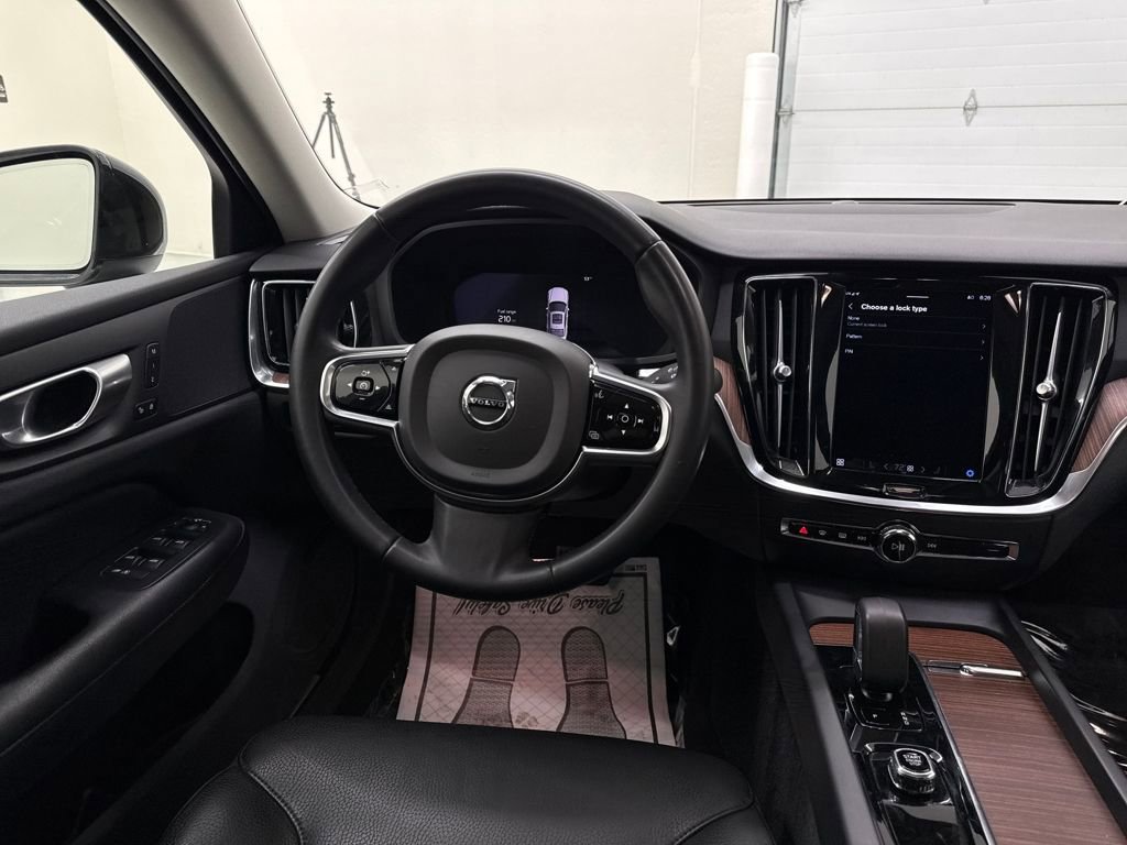 Used 2024 Volvo S60 B5 Plus image 14