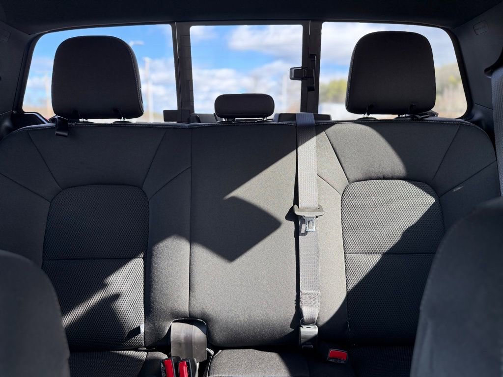 Used 2024 Chevrolet Colorado LT w/ LT Convenience Package image 23