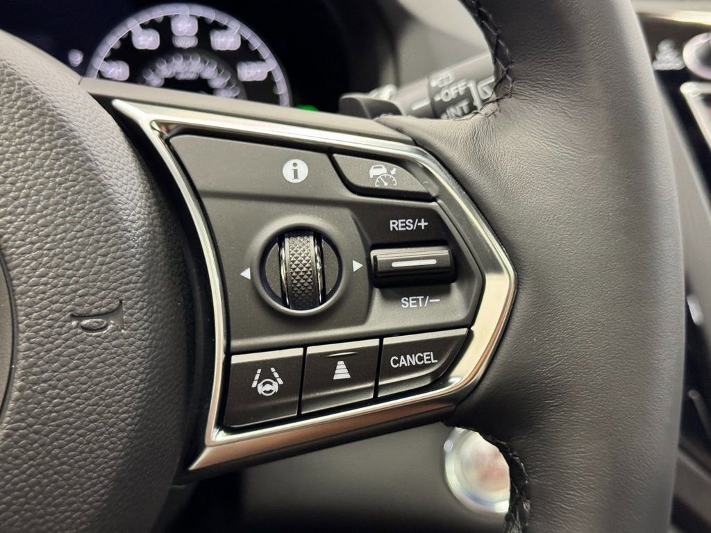 Used 2025 Acura RDX SH-AWD image 23