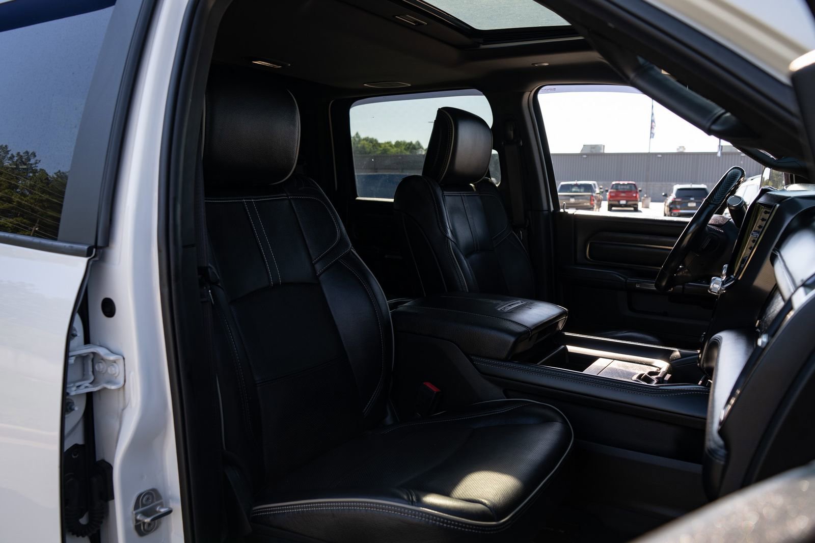 Used 2022 RAM 2500 Limited w/ Safety Group AWD/4WD image 23