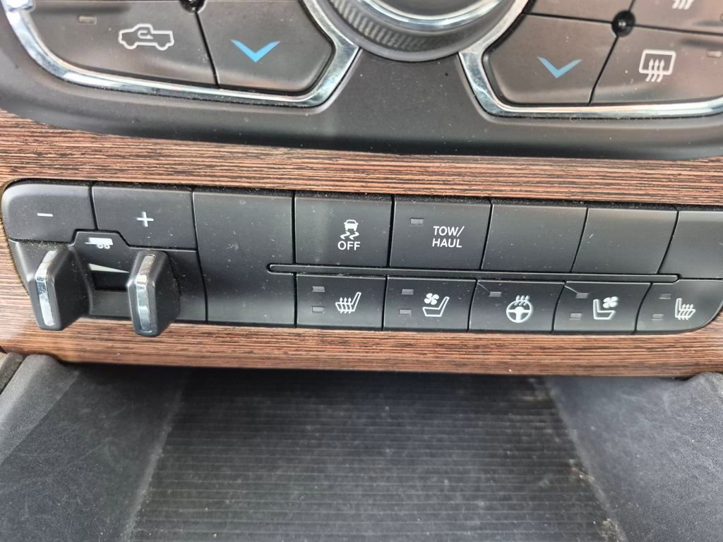 Used 2016 RAM 1500 Laramie w/ Convenience Group image 17