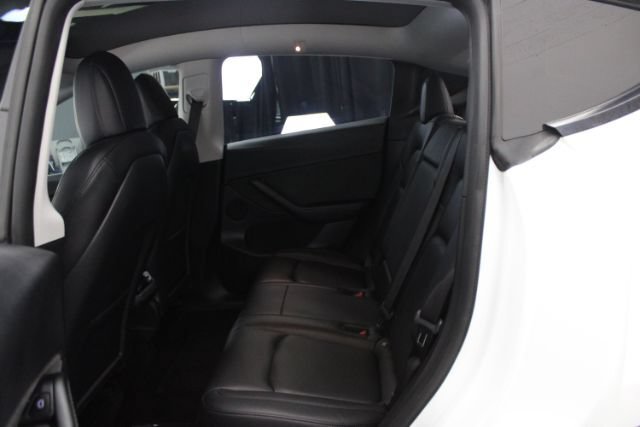 Used 2021 Tesla Model Y Long Range AWD/4WD image 14