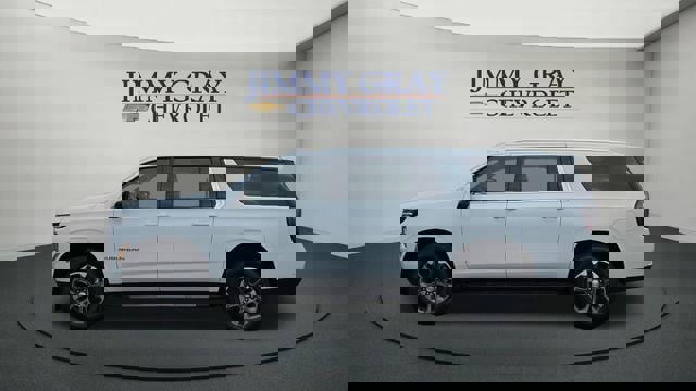 New 2026 Chevrolet Suburban LT w/ Comfort Package image 2