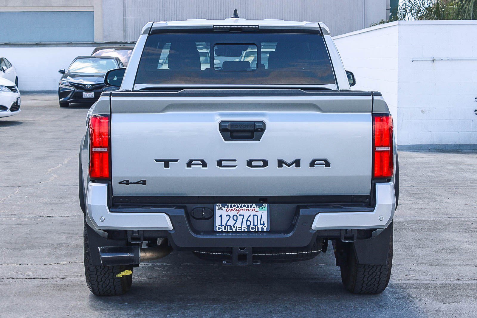 Certified 2024 Toyota Tacoma TRD Off-Road w/ TRD Off Road Upgrade Package AWD/4WD image 8