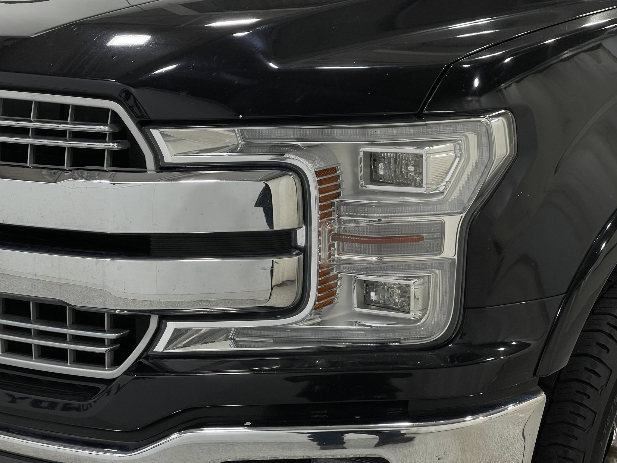 Used 2018 Ford F150 Lariat w/ Equipment Group 502A Luxury AWD/4WD image 31