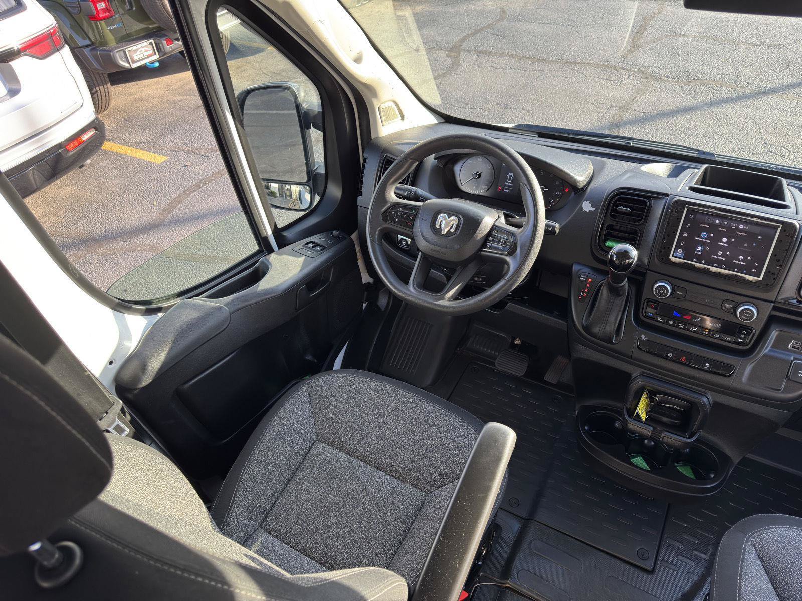 Used 2025 RAM ProMaster 2500 w/ Convenience Group FWD image 23